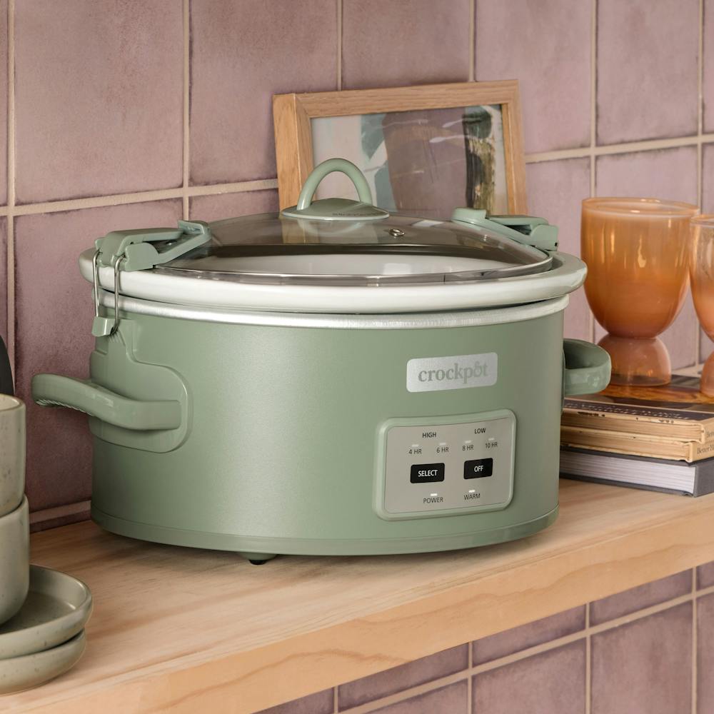 crock-pot-programmable-design-series-6-quart-cook-and-carry-slow-cooker-moonshine-f1 35da96db-7241-3d5a-8296-0e309727e190.jpg