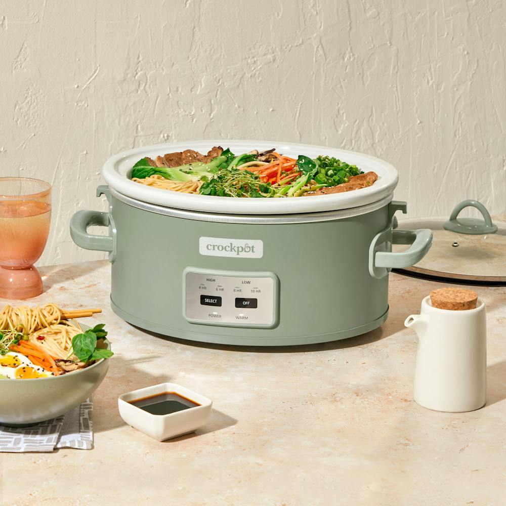 crock-pot-programmable-design-series-6-quart-cook-and-carry-slow-cooker-moonshine-f1 94e6cb40-ae64-3660-918d-c04a575e1d96.jpg