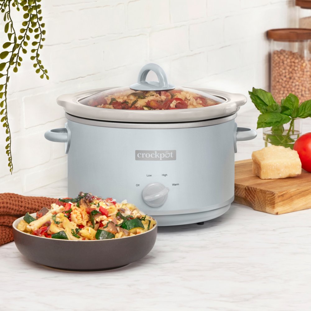 crock-pot-manual-design-series-4-5-quart-slow-cooker-macaroon-blue-h1 DC-39109-Crockpot_2022FallDesigns-Macaron-ATF04-nogfx